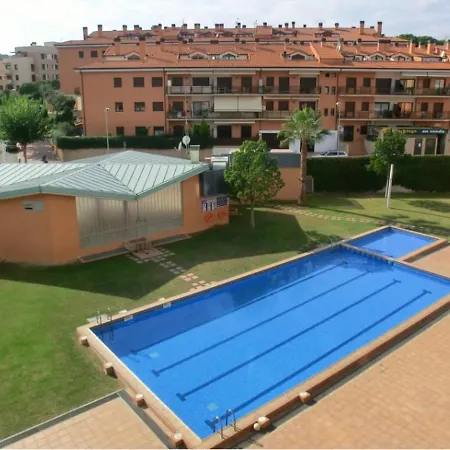 Apartment - 2 Bedrooms With Pool Young People Group Not Allowed - 04276 Apartmán *